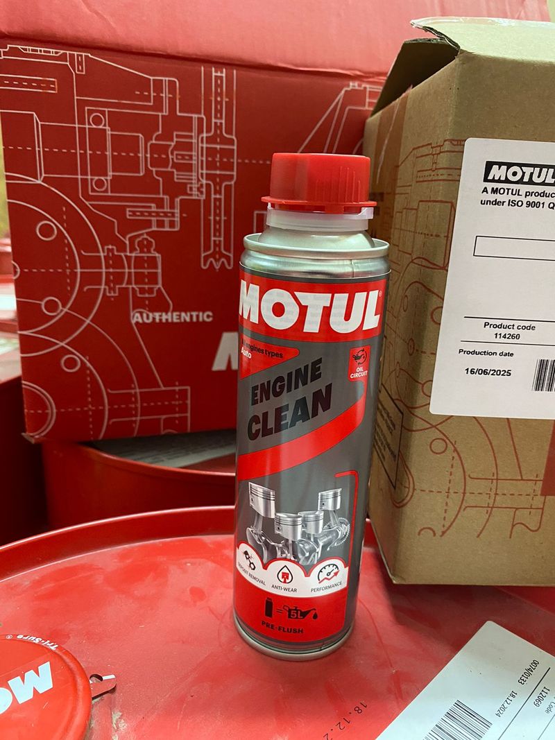 Motul Engine Clean